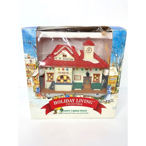 Holiday Living by Lowes Porcelain Lighted Railroad Station EUC, Christmas - Picture 1 of 16